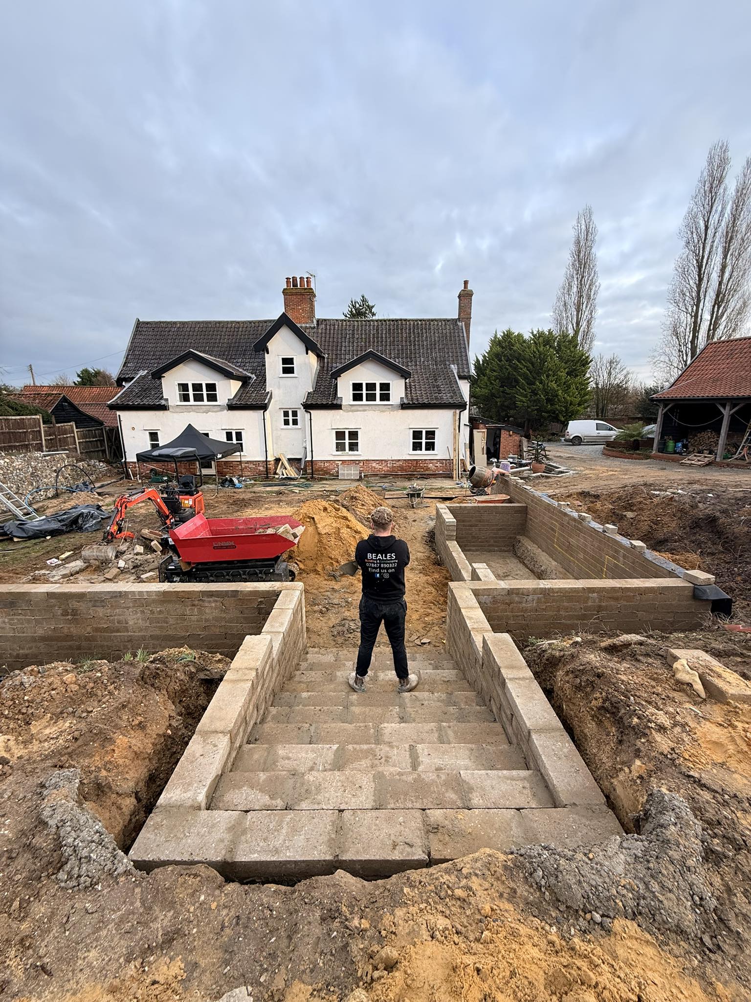 Driveway and landscaping project completed by Beales Building & Landscaping in Norfolk